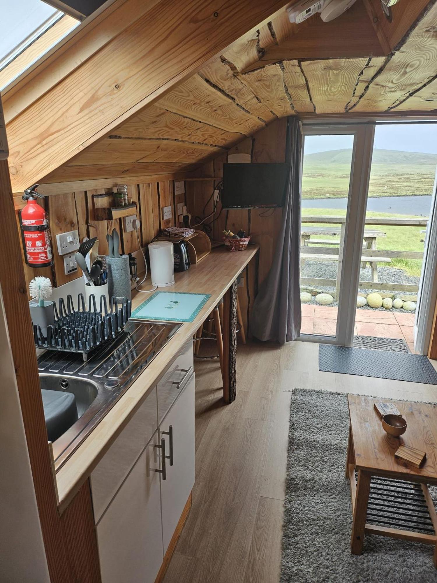 North Uist Lodges Tigharry Стая снимка