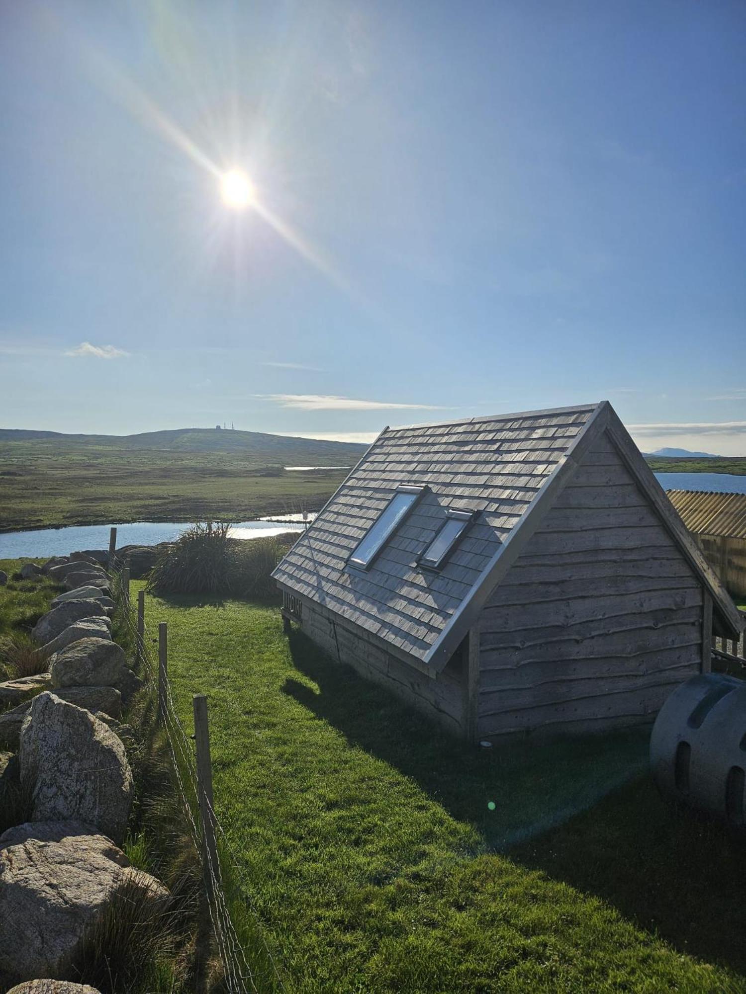 North Uist Lodges Tigharry Стая снимка