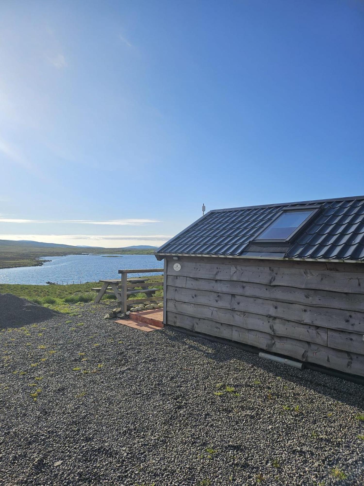 North Uist Lodges Tigharry Стая снимка